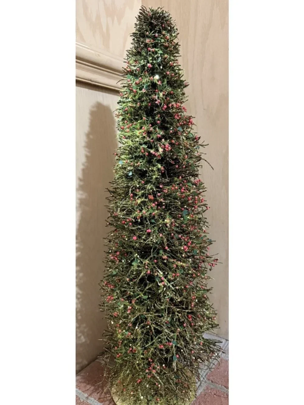 24” Bottle Brush Twig Christmas Tree With Garland And Berries & Glitter Gold